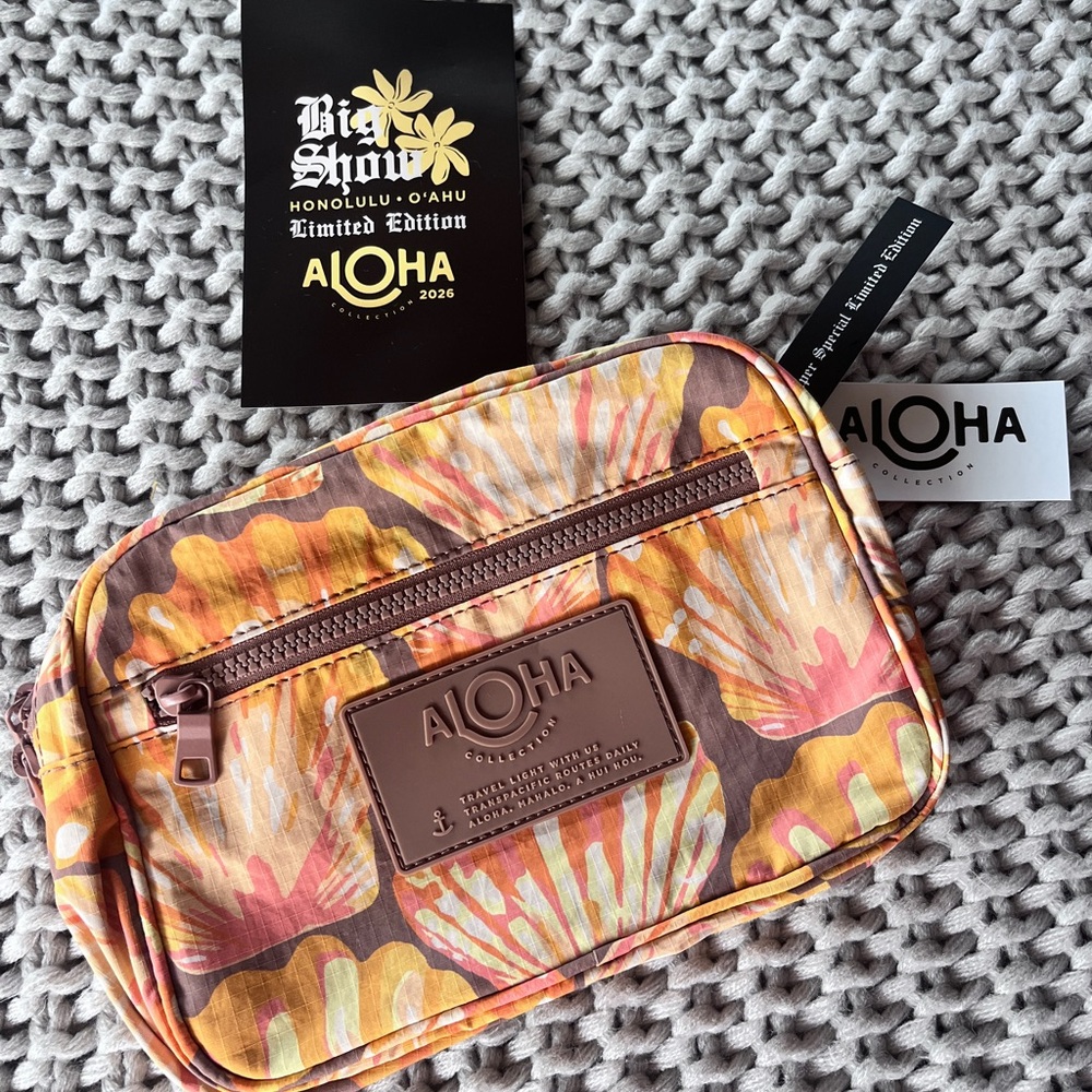 Aloha Collection• SUPER SPECIAL LMTD ED KEEP IT LIGHT HIP PACK Sunrise Shells - Picture 2 of 10